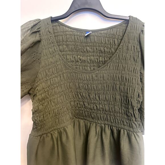Old Navy Smocked Peplum Blouse – Olive Green – Size XL - Picture 4 of 6
